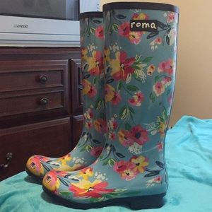 Flower rain boots